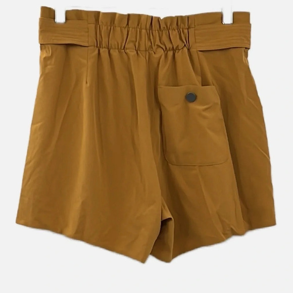 Athleta Skyline Short II in Tuscan Gold - Size 6 - Picture 3 of 7